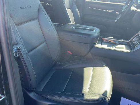 Used 2023 GMC Yukon Denali image 34