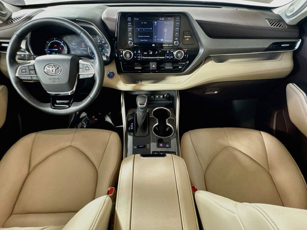 Used 2021 Toyota Highlander Limited AWD/4WD image 24