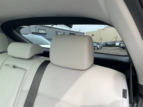 Used 2025 Hyundai Ioniq 5 Limited image 32