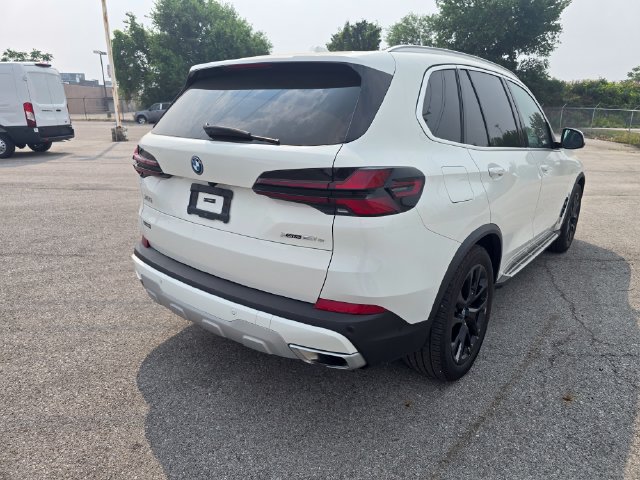 Used 2024 BMW X5 xDrive50e AWD/4WD image 4