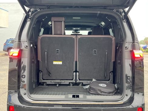 New 2025 Volkswagen ID. Buzz Pro S image 13