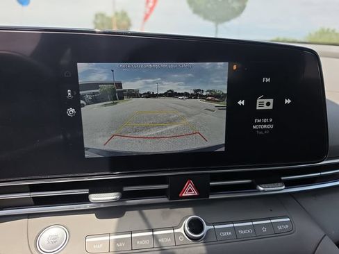 Used 2024 Hyundai Elantra SEL FWD image 24