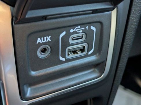 New 2026 Jeep Gladiator Sport AWD/4WD image 19