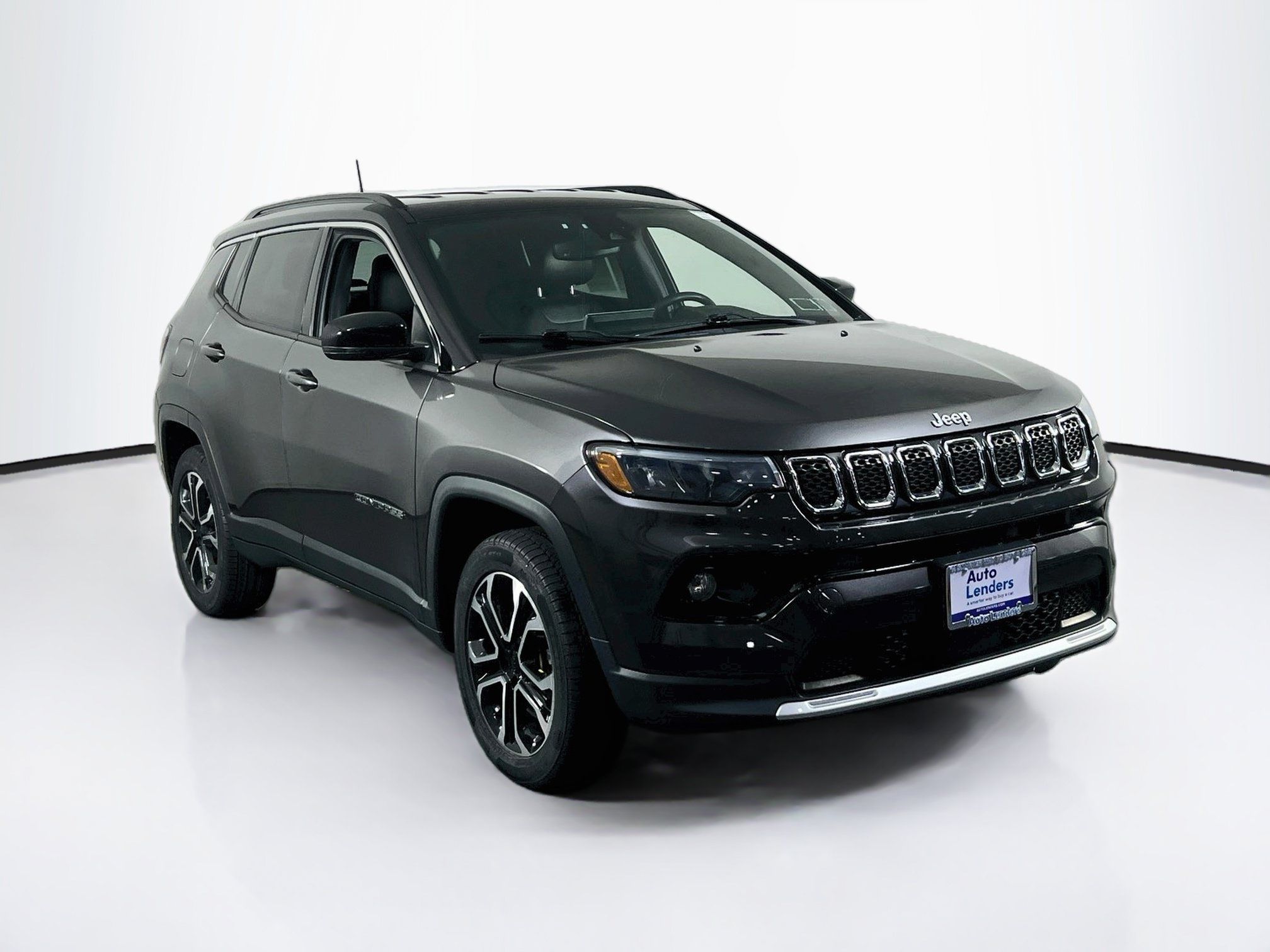 Used 2023 Jeep Compass Limited AWD/4WD image 3