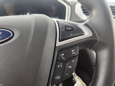 Used 2016 Ford Fusion SE image 29