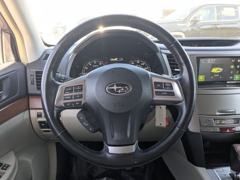 Used 2013 Subaru Outback 2.5i Limited AWD/4WD image 18