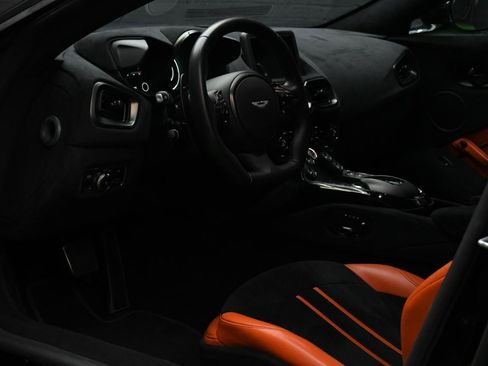 Used 2020 Aston Martin V8 Vantage Coupe RWD image 20