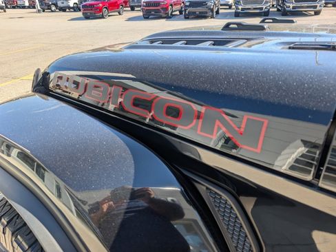 Used 2021 Jeep Wrangler Unlimited Rubicon w/ Xtreme Recon 35" Tire Package image 40