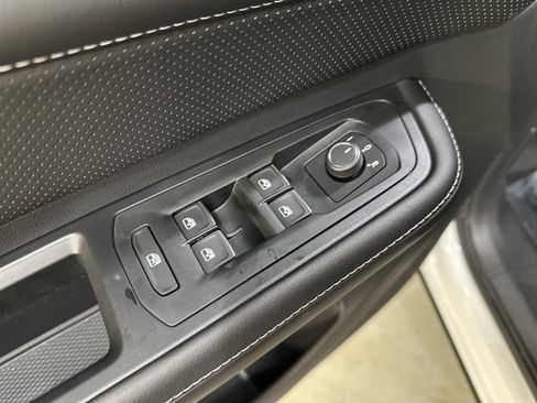New 2026 Volkswagen Atlas Cross Sport SE AWD/4WD image 18