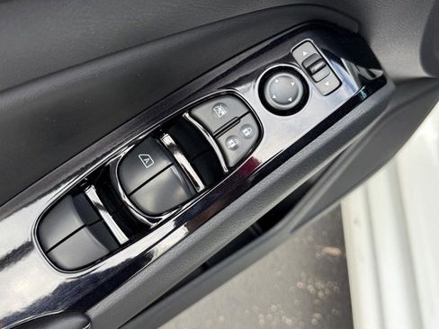 Used 2023 Nissan Altima 2.5 SV FWD image 19