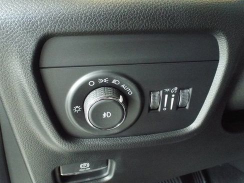 New 2025 Jeep Grand Cherokee L Limited w/ Luxury Tech Group II image 32