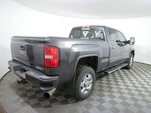 Used 2015 GMC Sierra 3500 Denali w/ Duramax Plus Package image 3