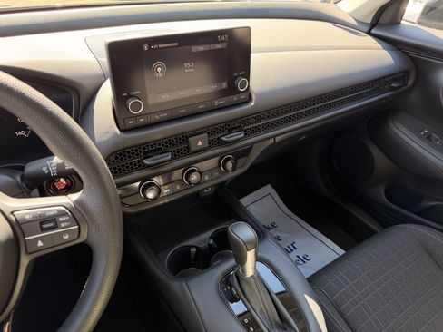 Certified 2023 Honda HR-V LX image 17