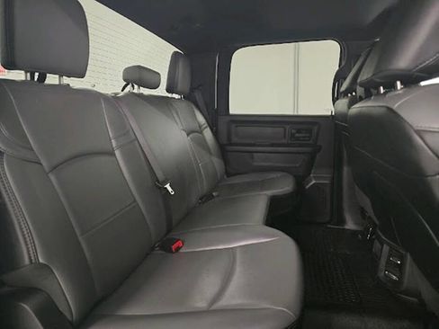 Used 2022 RAM 2500 Tradesman w/ Chrome Appearance Group image 15