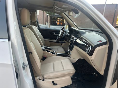 Used 2014 Mercedes-Benz GLK 350 2WD image 12