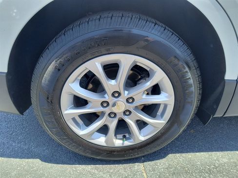 Used 2020 Chevrolet Equinox LT FWD image 11