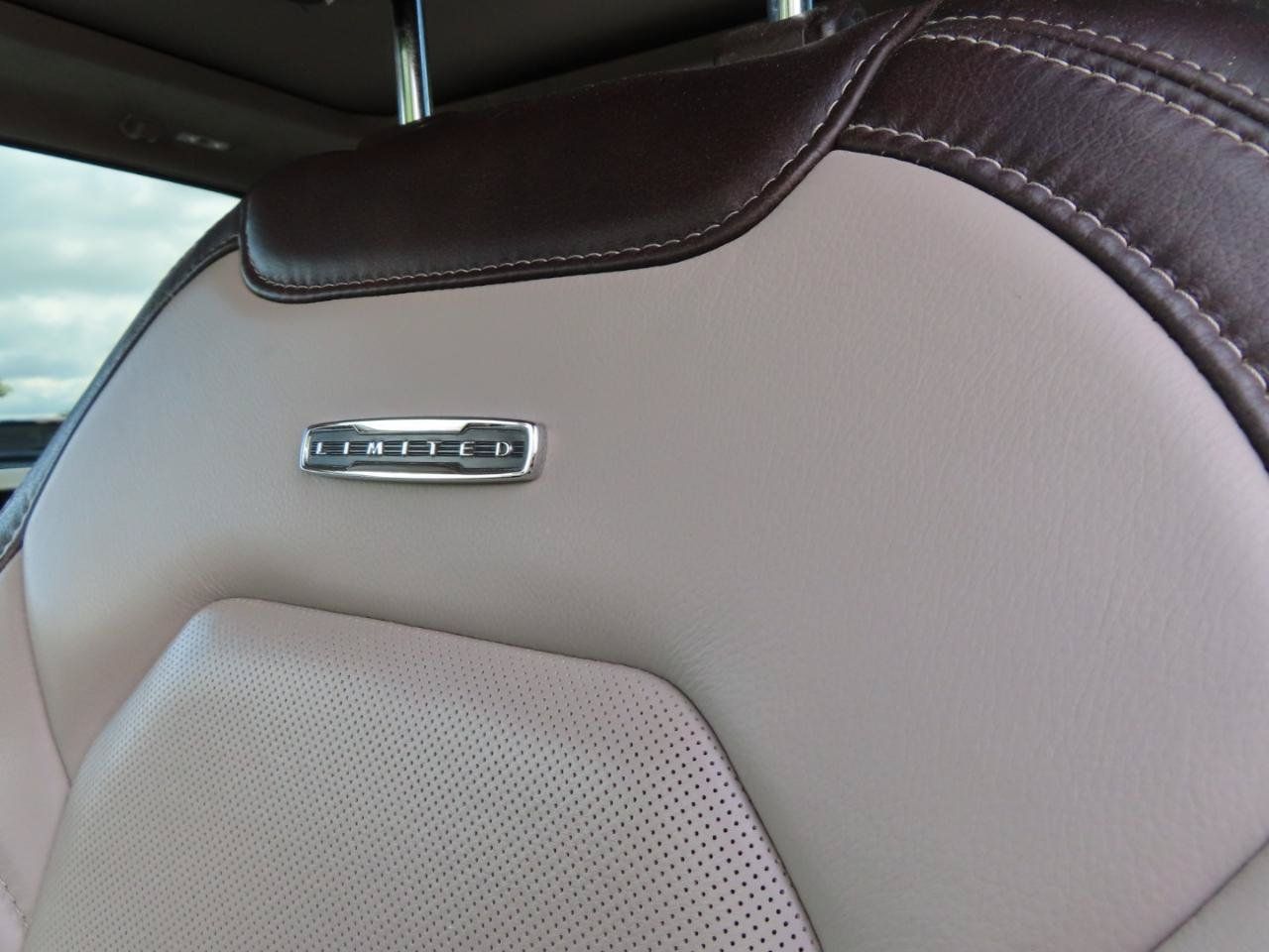 Used 2018 Ford F350 Limited AWD/4WD image 29