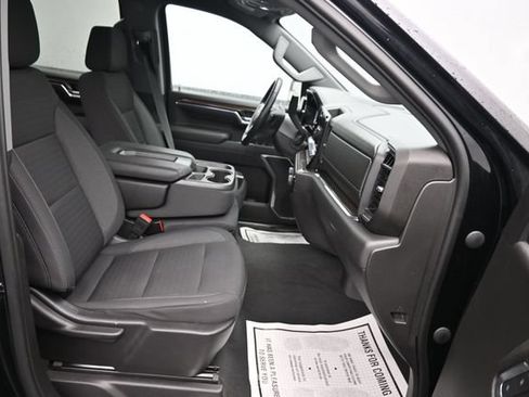 Used 2023 Chevrolet Silverado 1500 LT AWD/4WD image 7