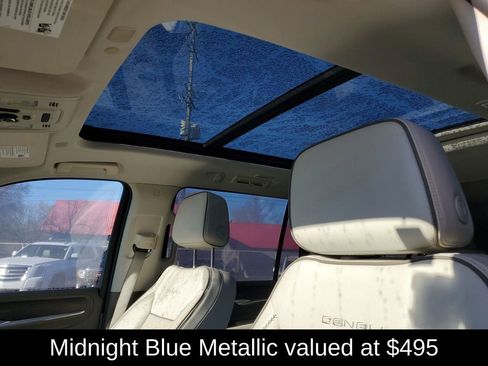 Used 2023 GMC Yukon XL Denali image 7