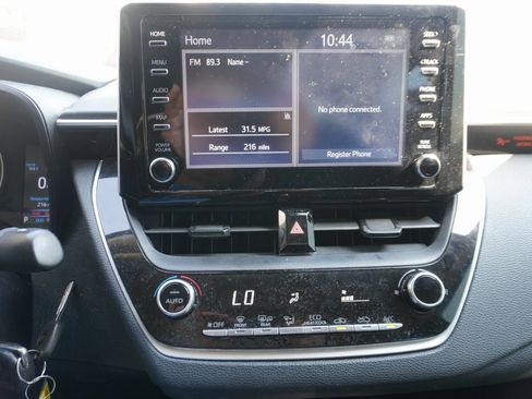 Used 2020 Toyota Corolla LE image 8