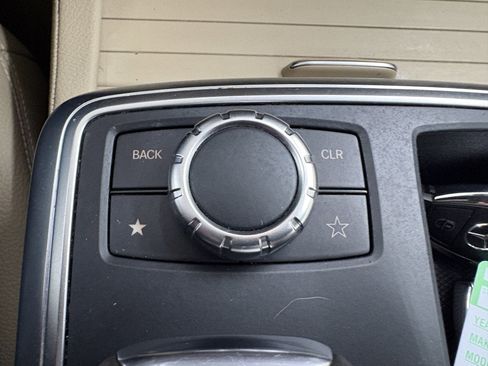 Used 2015 Mercedes-Benz ML 350 4MATIC image 22