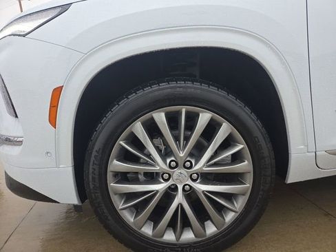 New 2026 Buick Enclave Avenir w/ Super Cruise Package image 21