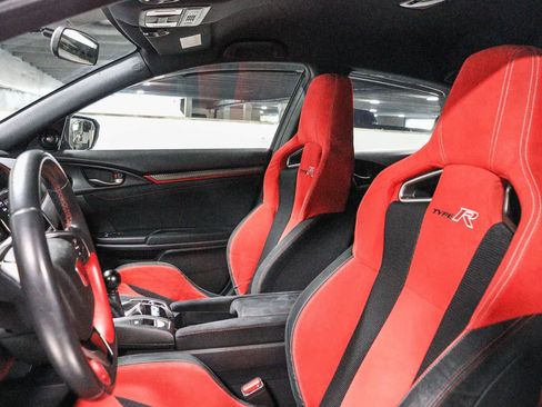 Used 2019 Honda Civic Type R image 18
