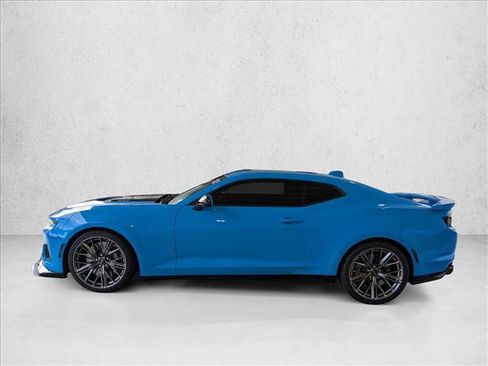 Used 2022 Chevrolet Camaro ZL1 RWD image 9