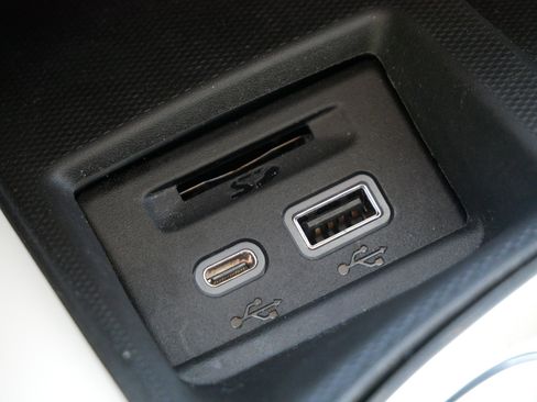 Used 2023 Buick Enclave Essence w/ Experience Buick Package image 27