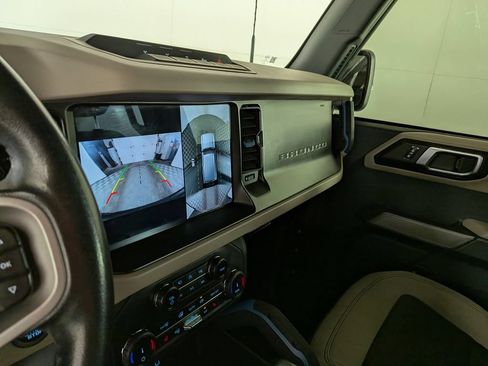 Used 2022 Ford Bronco Wildtrak AWD/4WD image 28