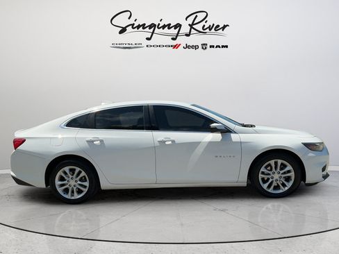 Used 2018 Chevrolet Malibu LT FWD image 8