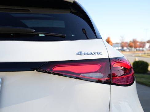 New 2026 Mercedes-Benz GLC 300 4MATIC image 14