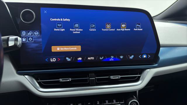 Used 2025 Chevrolet Equinox EV LT w/ Convenience Package FWD image 28