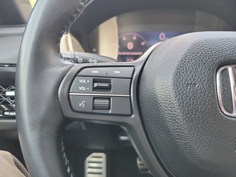 Used 2024 Honda Accord Sport image 29