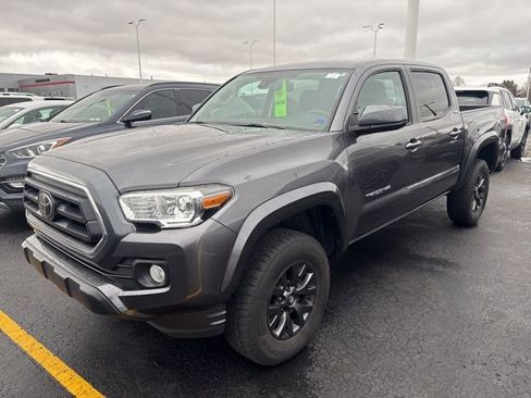 Used 2021 Toyota Tacoma SR5 image 3