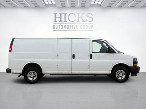 Used 2021 Chevrolet Express 2500 Extended w/ Driver Convenience Package RWD image 4