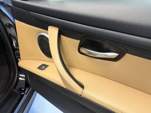 Used 2013 BMW M3 Convertible RWD image 40