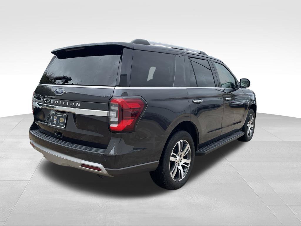 Used 2024 Ford Expedition Limited RWD image 5