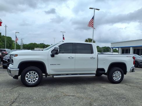 Used 2024 Chevrolet Silverado 2500 LTZ w/ LTZ Convenience Package AWD/4WD image 24