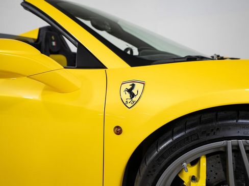 Used 2015 Ferrari 458 Speciale A image 23