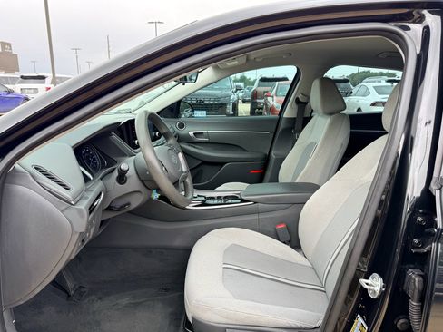 Used 2022 Hyundai Sonata SE w/ Cargo Package FWD image 11