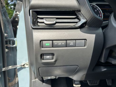 Used 2025 Nissan Sentra SR w/ SR Premium Package FWD image 20
