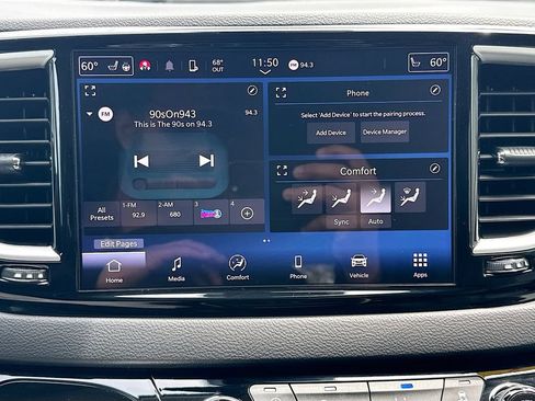 Used 2024 Chrysler Pacifica Touring-L FWD image 17