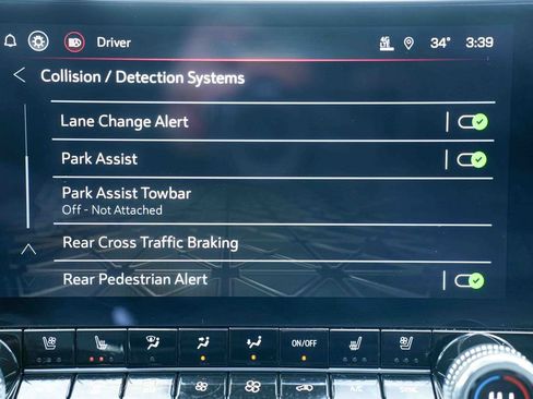 Used 2024 GMC Canyon Denali image 42