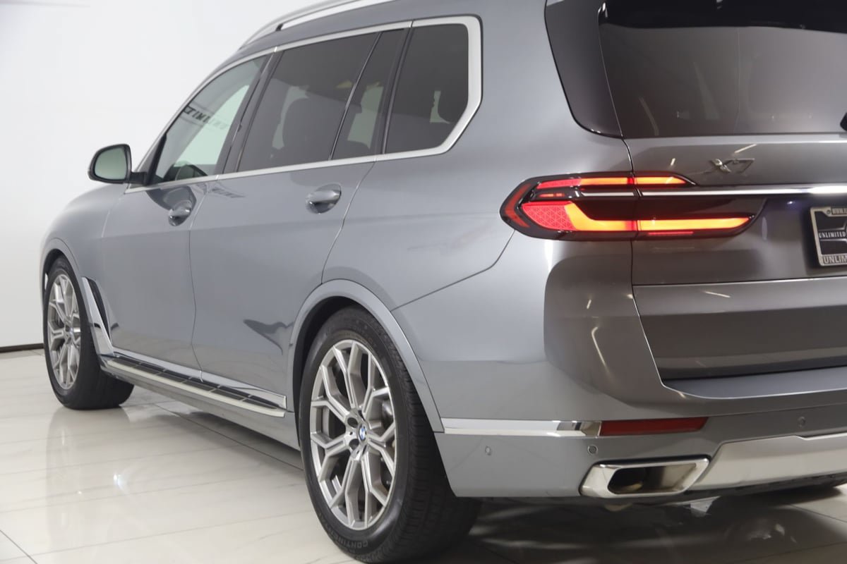 Used 2024 BMW X7 xDrive40i AWD/4WD image 28