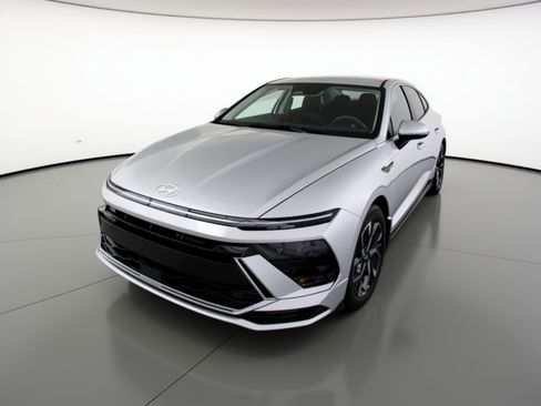 Used 2025 Hyundai Sonata SEL image 3