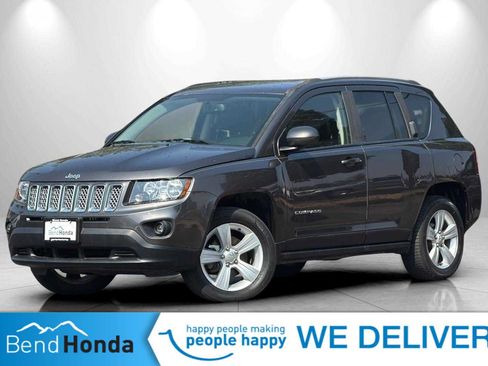 Used 2016 Jeep Compass Latitude AWD/4WD image 1