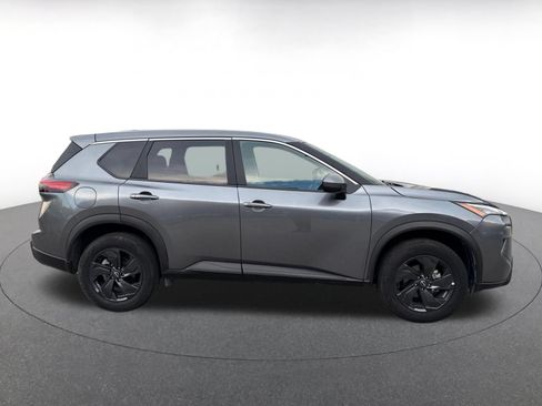 Used 2026 Nissan Rogue SV AWD/4WD image 12