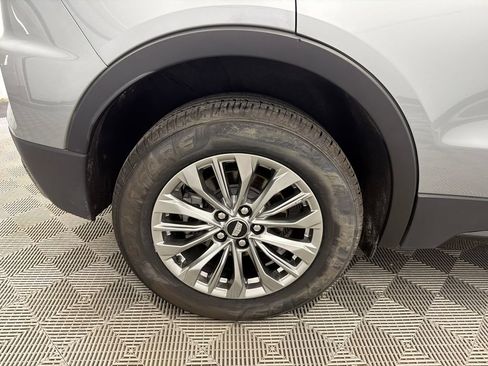 Used 2024 Cadillac XT4 Premium Luxury AWD/4WD image 19