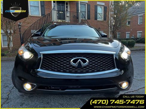 Used 2017 INFINITI QX70 2WD w/ Premium Package image 4